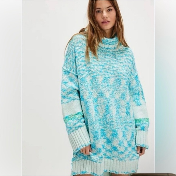[NWT] Free People Winter Storm Tunic Turtleneck Sweater - Arctic Blue - Picture 2 of 7